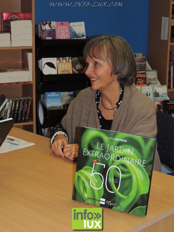 Claudine Brasseur en visite à la Librairie Oxygène de Neufchâteau !